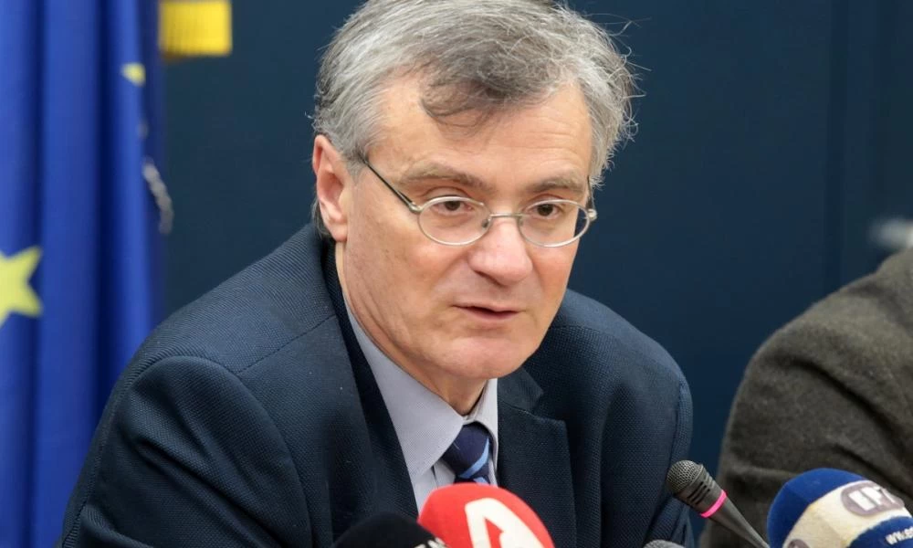 Κορονοϊός - Τσιόδρας: 1.600 νοσηλευόμενοι και 191 διασωληνωμένοι!